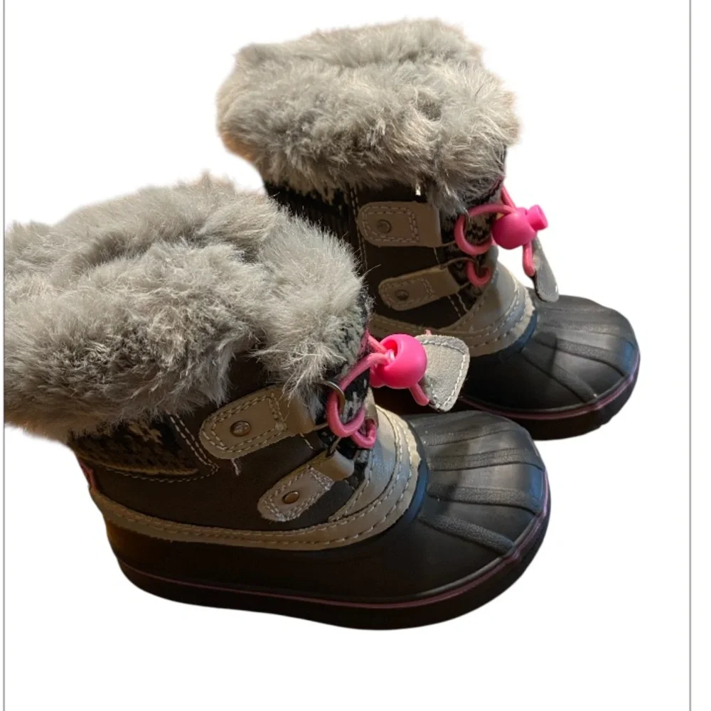 London fog collection  toddler size 5‎  Stylish Winter snow Boots with Fur Trim